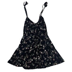 𝅺Floral Swing Dress Size L